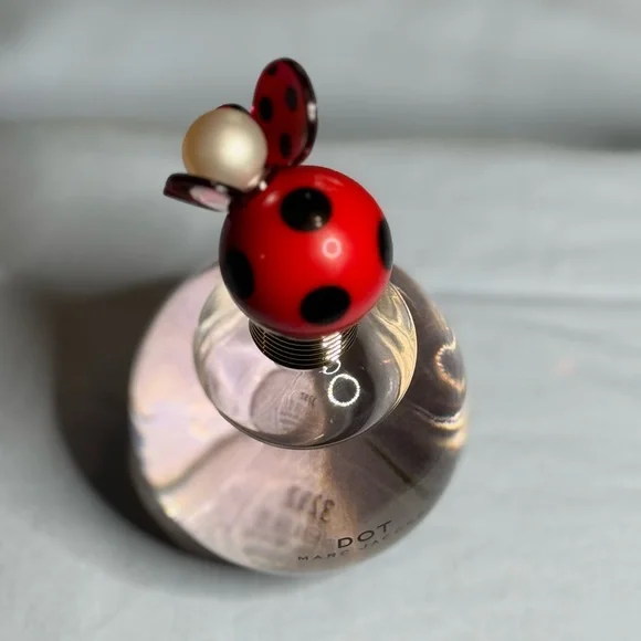 Marc Jacobs Dot Perfume - Picture 3 of 5